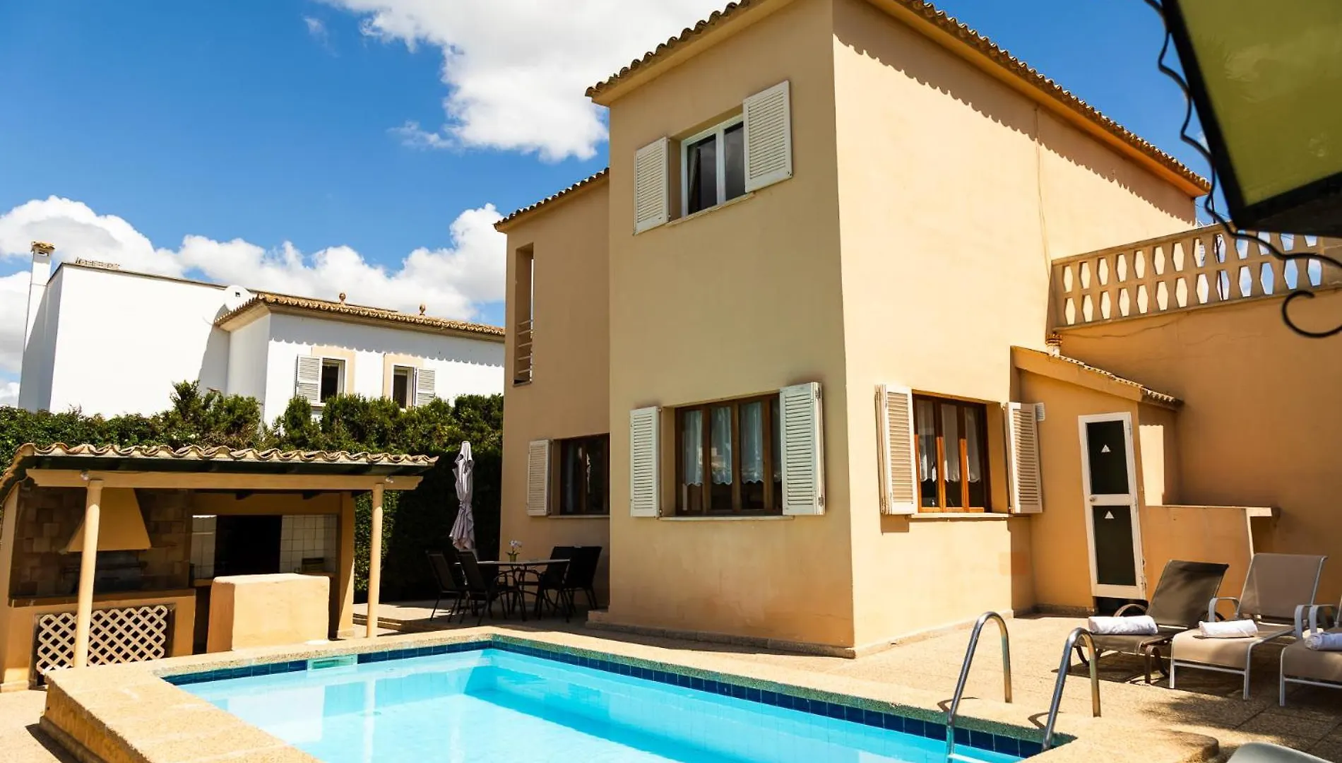 Villa Ca Na Susana. 3 Km From The Nearest Beach Urbanicacion ses palmeres