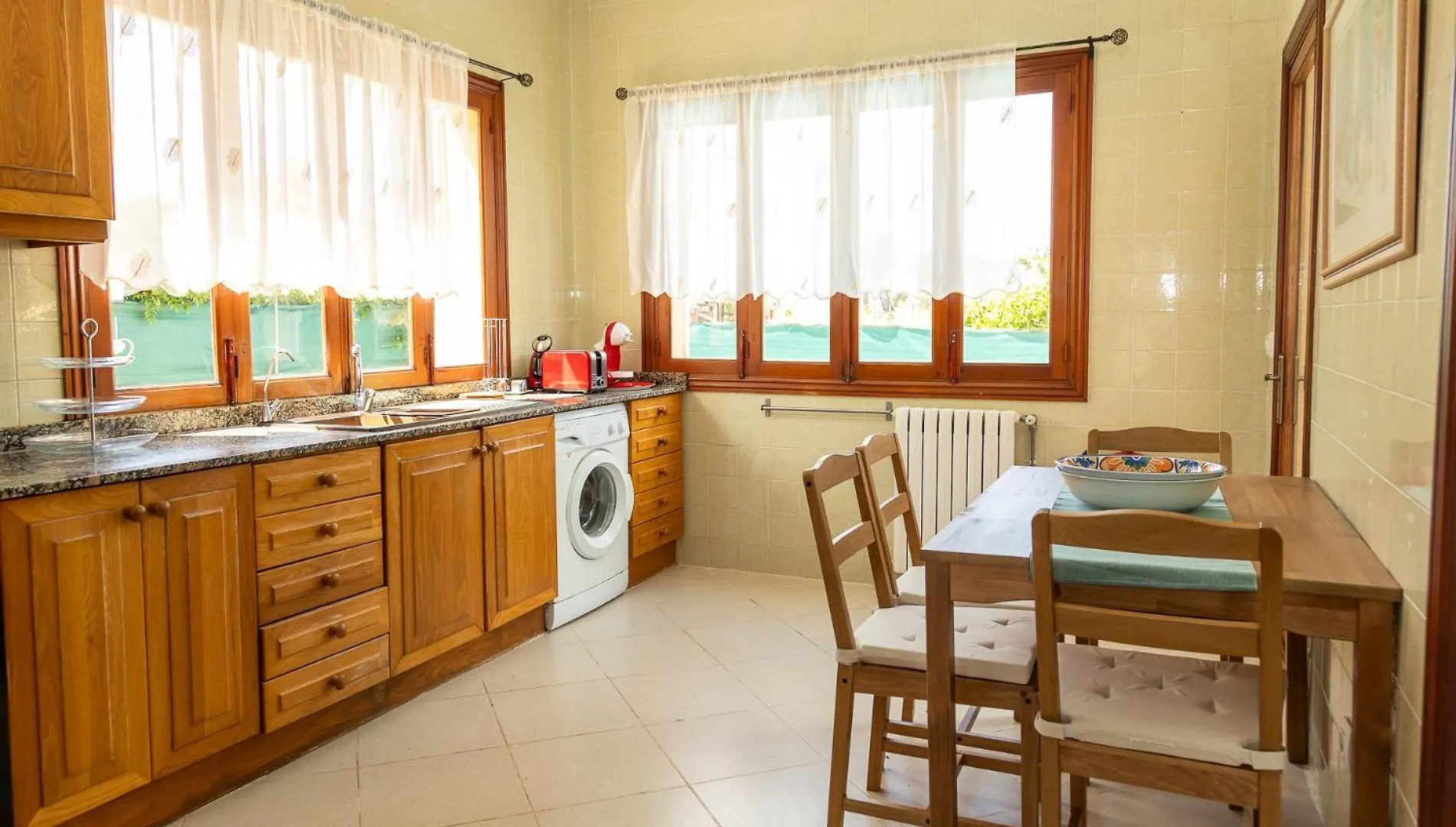 بيت للعطل Villa Ca Na Susana. 3 Km From The Nearest Beach Urbanicacion ses palmeres إسبانيا
